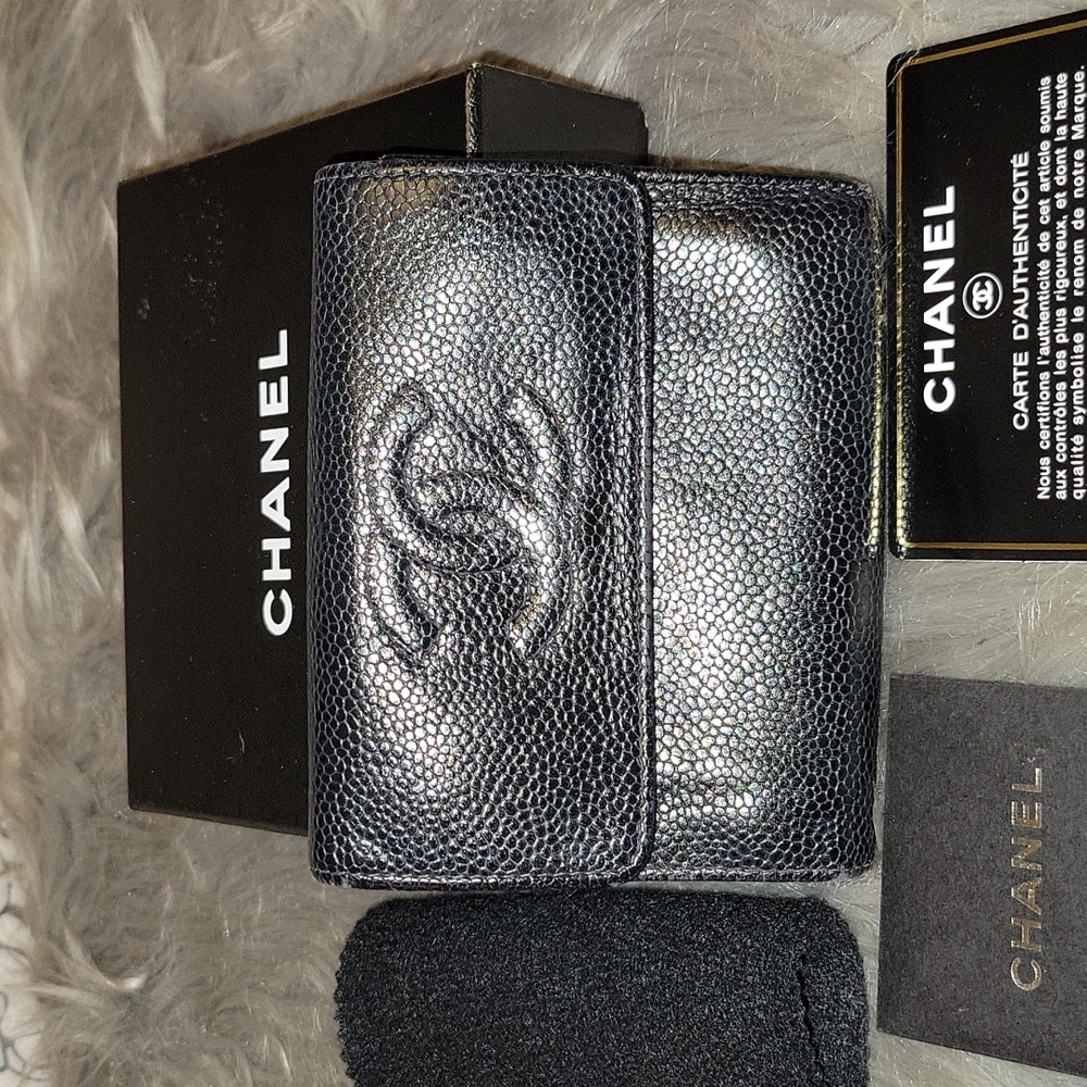 Chanel Caviar black short wallet